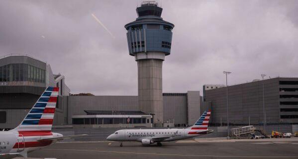 FAA launches investigation into US airlines over flight cuts