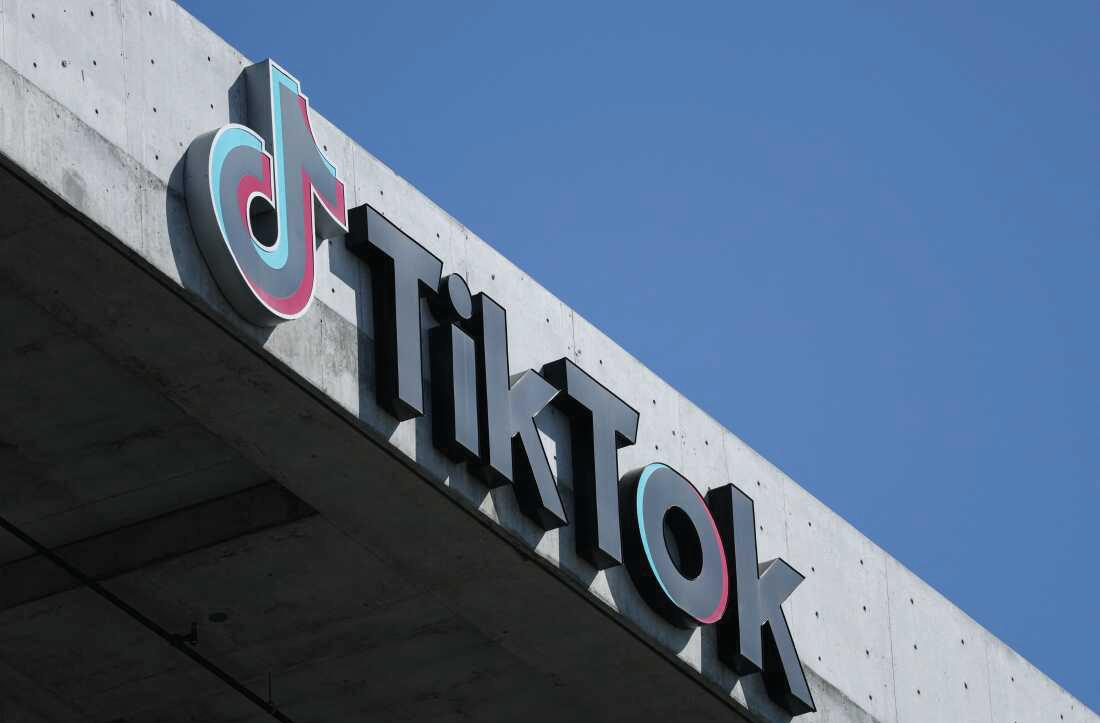 TIKTOK SIGNS DEAL TO FORM NEW US UNIT
