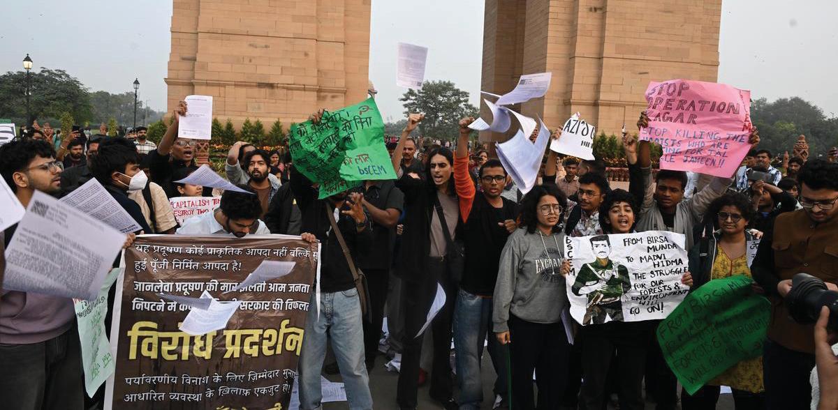 Court grants bail to six accused in India Gate protest case