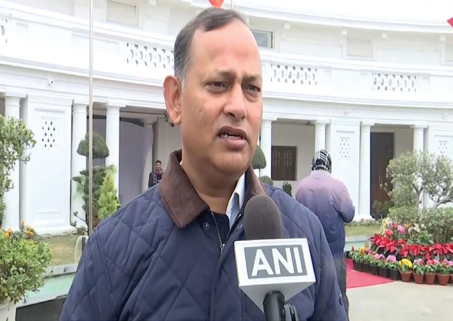 Minister Ravinder Indraj Singh slams AAP over pollution protest