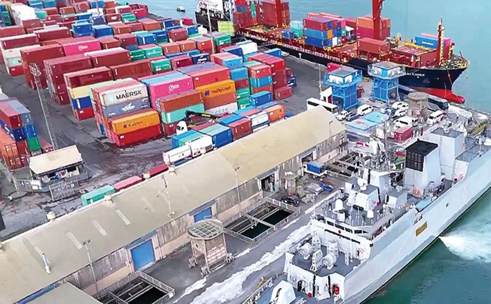 INDIA’S DEC EXPORTS DIP MARGINALLY, IMPORTS RISE; DEFICIT STANDS AT $6.9 BILLION