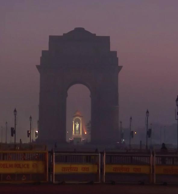Delhi’s air quality remains ‘very poor’ amid marginal improvement