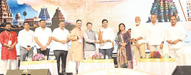 ఏపీ ఆధ్యాత్మిక సేవలు ప్రపంచానికే ఆదర్శం