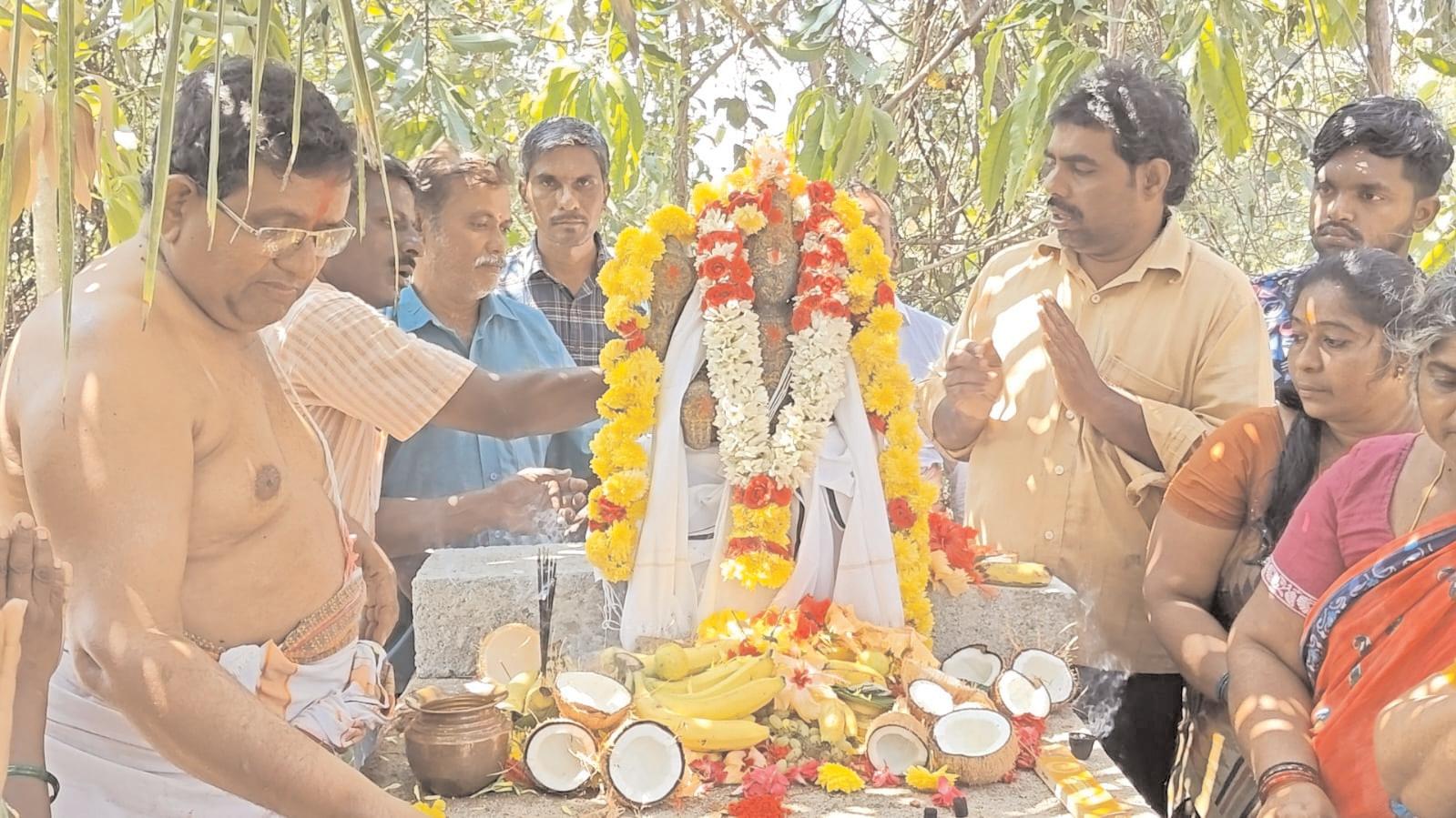 నామ కాలువ ఒడ్డున శ్రీవారి పురాతన విగ్రహ ప్రతిష్ట