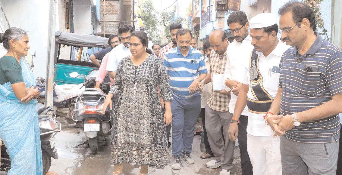 మురుగునీటి కాలువల్లో చెత్త వేస్తే జరిమానాలు