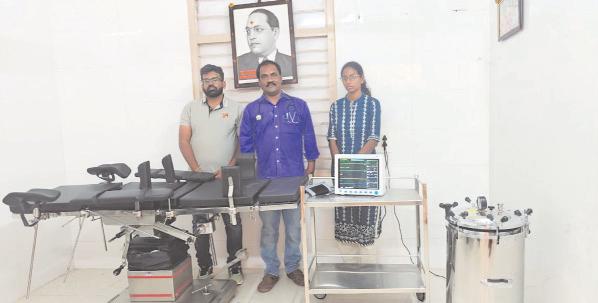 ఆసుపత్రికి వైద్య పరికరాల విరాళం