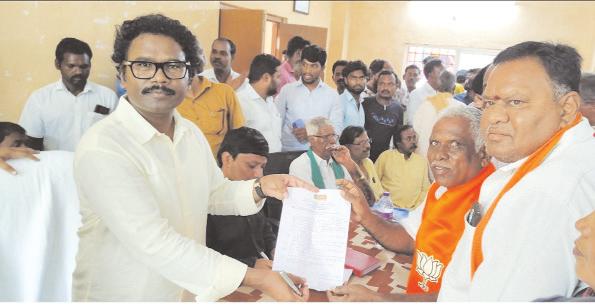 ప్రతి సమస్యను 15 రోజుల్లో పరిష్కరించాలి -ఎమ్మెల్యే డాక్టర్ థామస్
