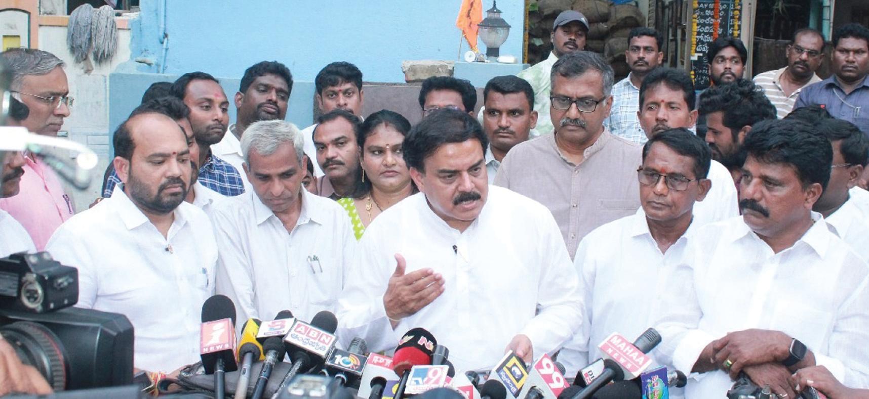 దీపావళి, సంక్రాంతి కలిపి చేసుకుందాం