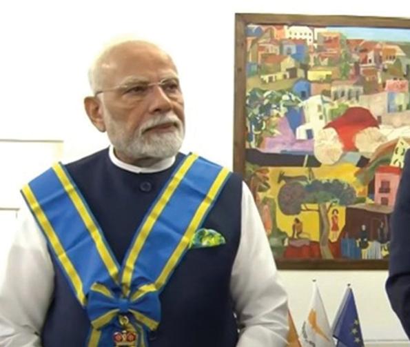 మోడీకి సైప్రస్ అత్యున్నత పురస్కారం