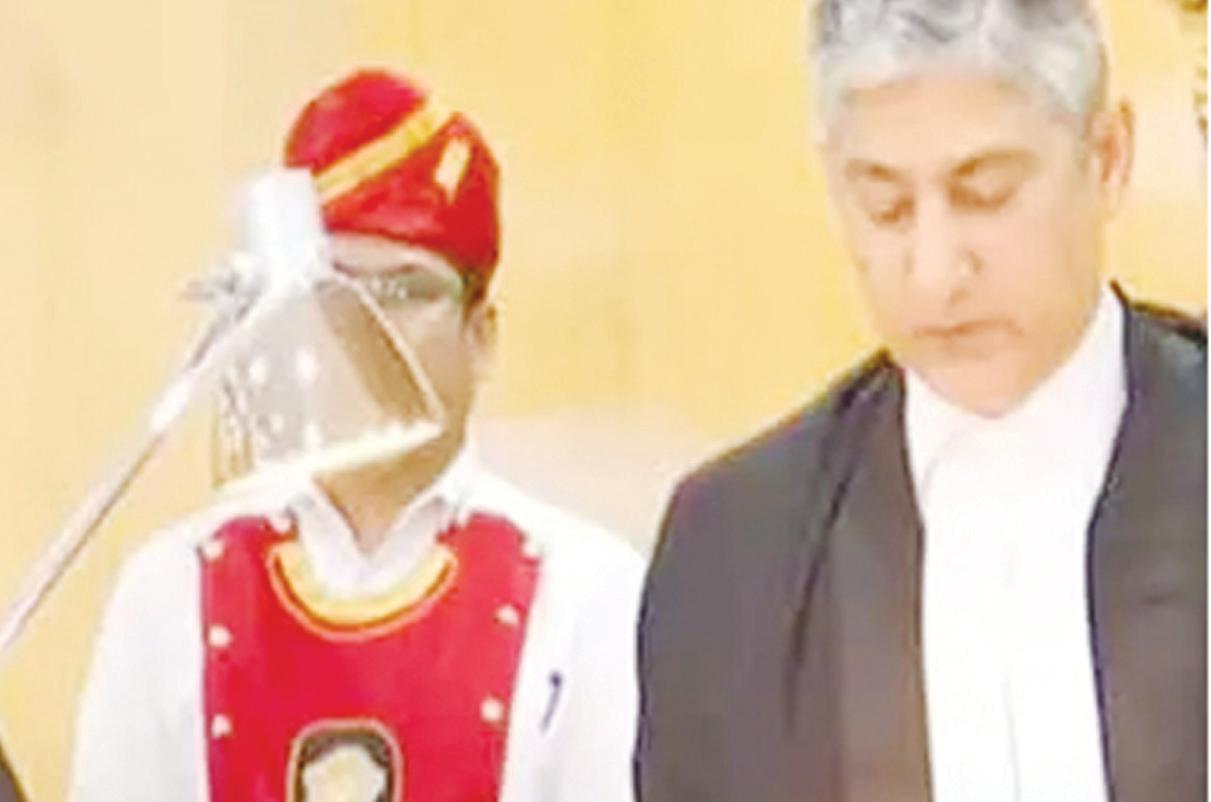 ఏపీ హైకోర్టు న్యాయమూర్తిగా జస్టిస్ దేవానంద్ ప్రమాణ స్వీకారం