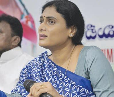ఆయనకు సంపూర్ణ మద్దతు ఇవ్వండి