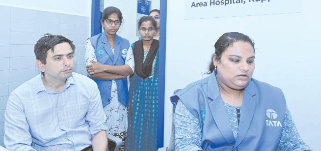 డిజిటల్ నెర్వ్ సెంటర్ను పరిశీలించిన జిల్లా కలెక్టర్