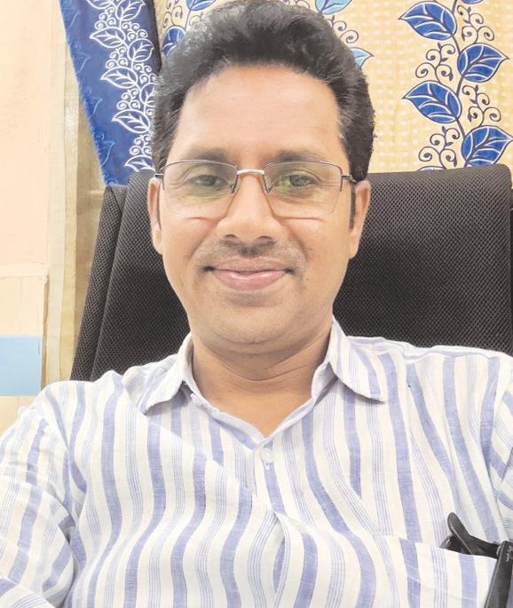 కమ్మపల్లి ఆరోగ్య కేంద్రంలో పింక్ బస్ వైద్య శిబిరం