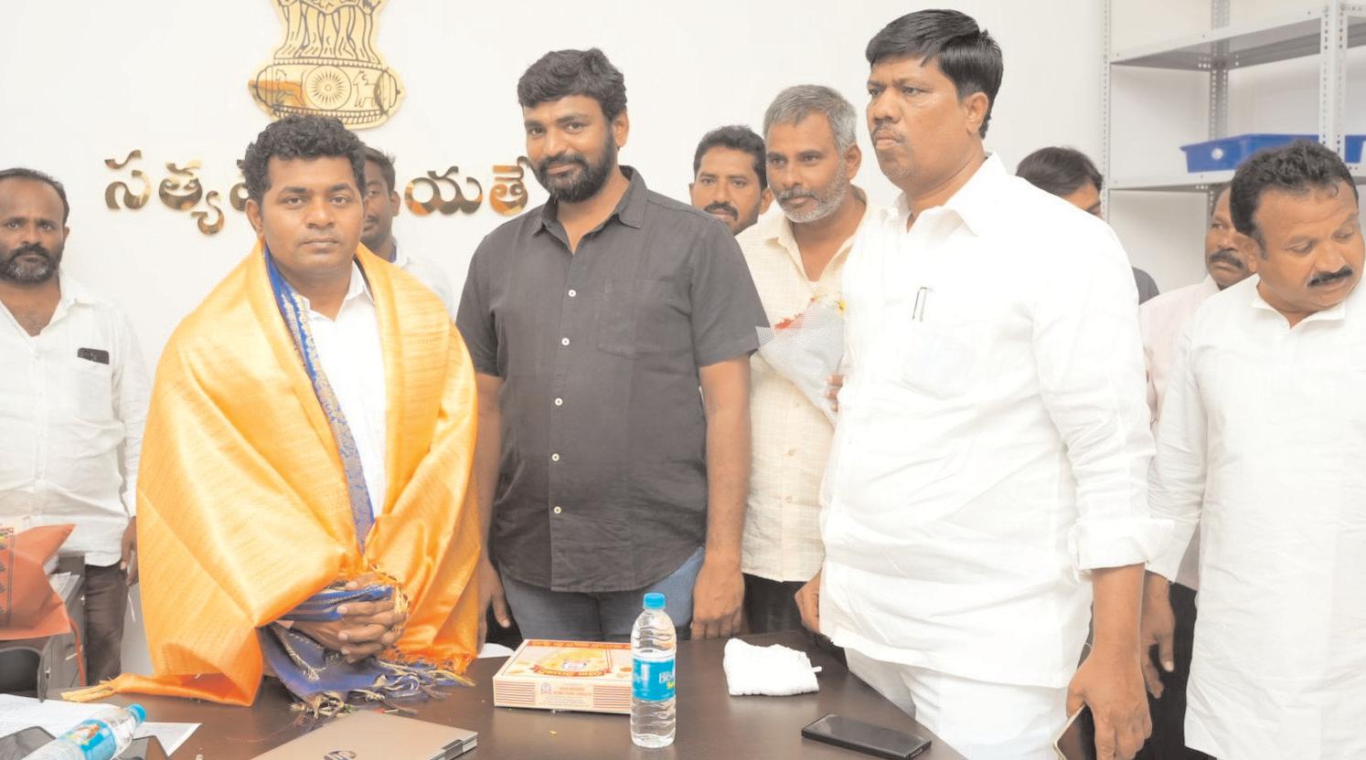 కలెక్టర్ చామకూరి శ్రీధర్ సేవలు మరువలేనివి...