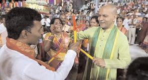 శ్రీవారి హంస వాహన సేవలో ఆకట్టుకున్న కళా ప్రదర్శనలు