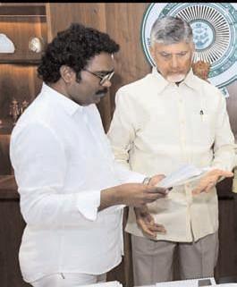 నియోజకవర్గ అభివృద్ధి అంశాలను పరిశీలించండి