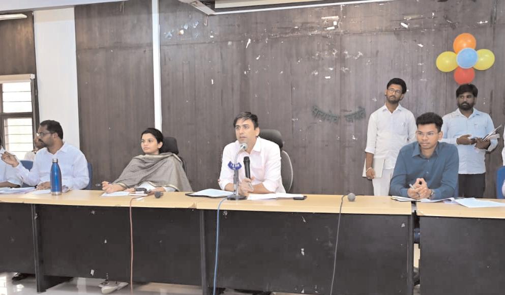 రీ సర్వే మూడో విడత పారదర్శకంగా నిర్వహించాలి.