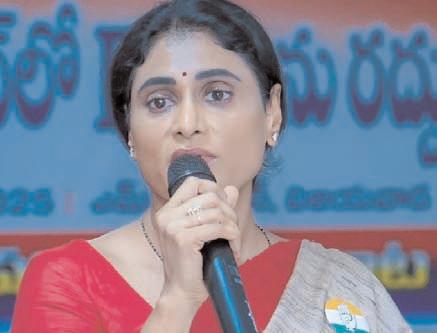 విద్యుత్ ఉద్యోగుల ఆందోళనపై కూటమి ప్రభుత్వ మొండి వైఖరి తగదు