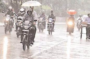ఉత్తర కోస్తాలో మోస్తరు వర్షాలు