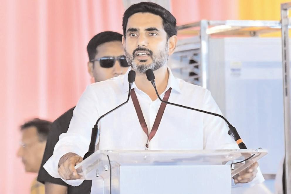 ఏపీకి గూగుల్ రాకపై తమిళనాట రాజకీయ రగడ...