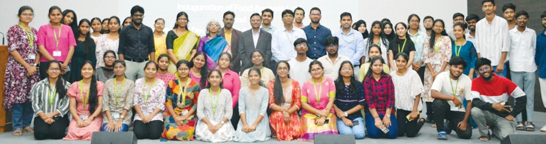 గీతంలో అత్యాధునిక ఫుడ్ సైన్స్, టెక్నాలజీ ల్యాబ్ లు