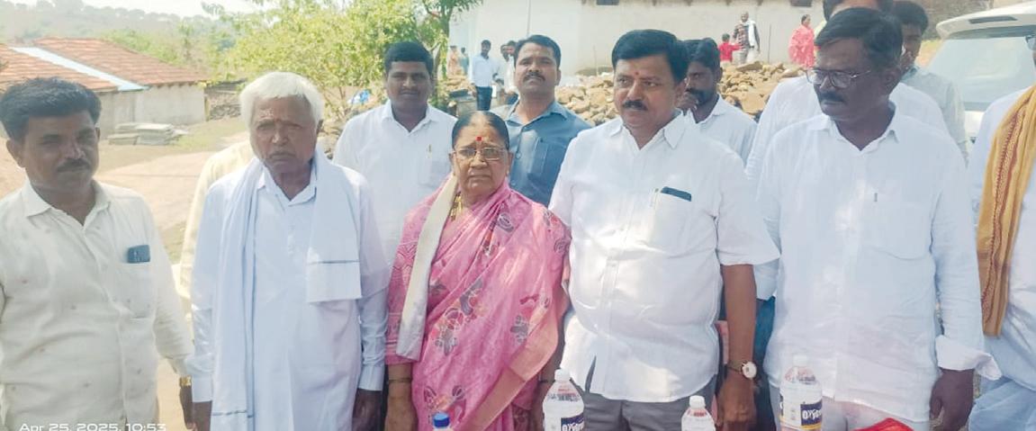 ఇందిరమ్మ ఇళ్లు నిరుపేదలకే పట్లోళ్ల సంజీవ రెడ్డి