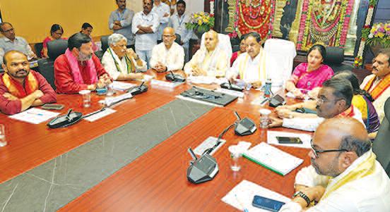 పదిరోజుల పాటు వైకుంఠం ఏకాదశి దర్శనాలు
