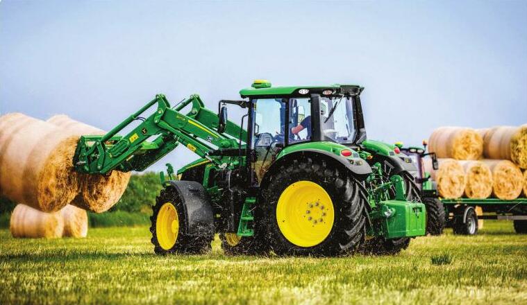 John Deere 6M