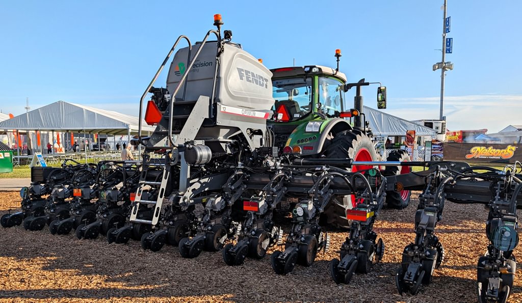 New Fendt Optimum With Precision Planting Tech
