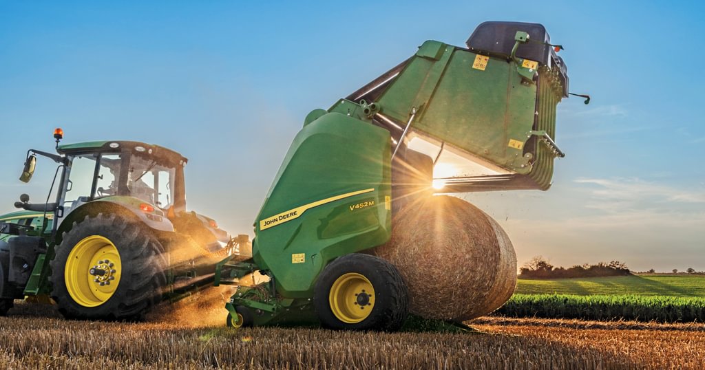 John Deere's New V452M Round Baler
