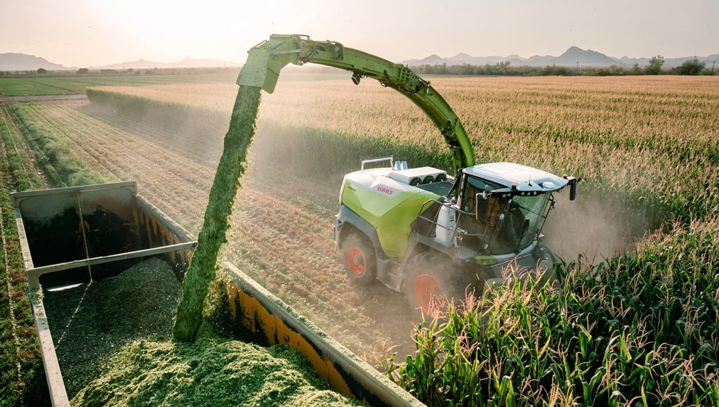 Claas Jaguar 1000 Forage Harvester for Wide Crop Flow