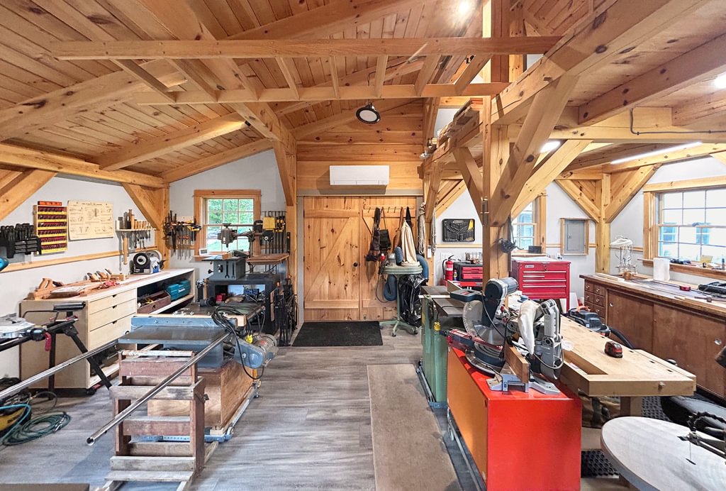 TIMBER-FRAMED INSPIRATION | Wood - hobbies-craft - Read this story on ...