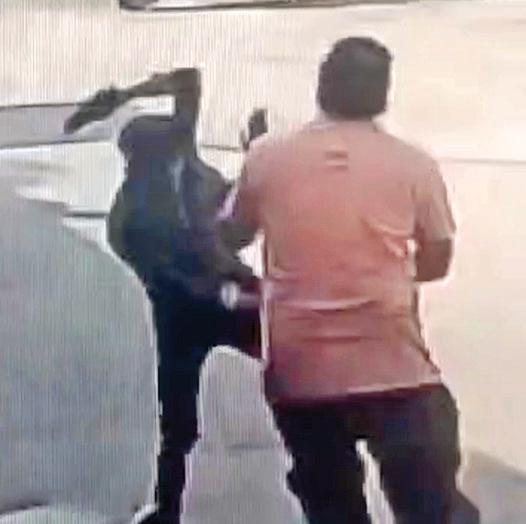 Knife-Wielding Gang Terrorizes Vasna