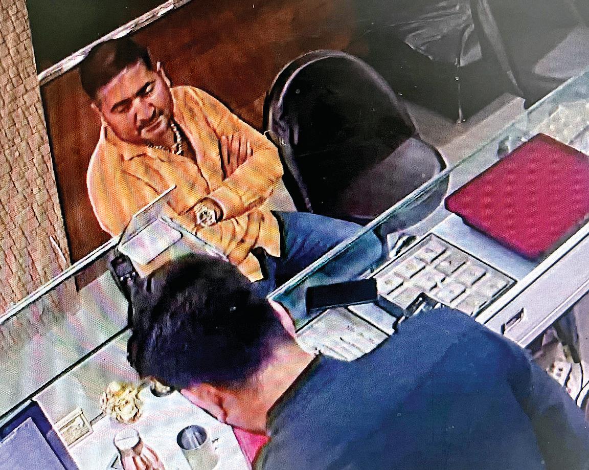 2 City Jewellers Duped by Conman in 2 Days