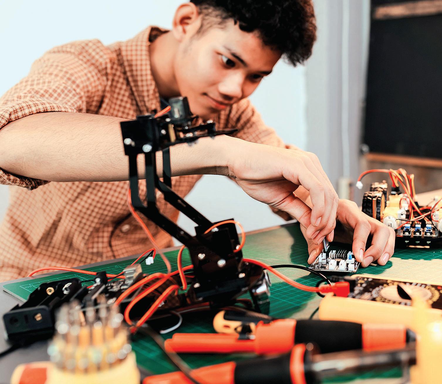 Picking pace - Engineering goes in reverse gear