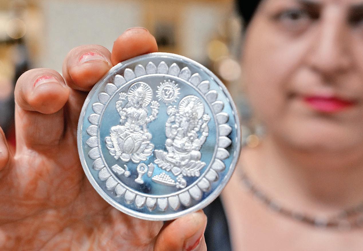 Silver Rallies to Hit Fresh Peak of 109K