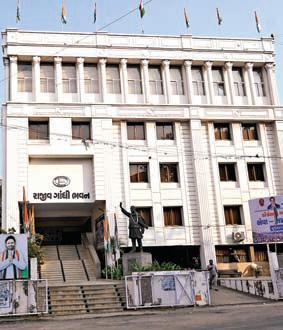 Gujarat Congress gets 40 DCC presidents