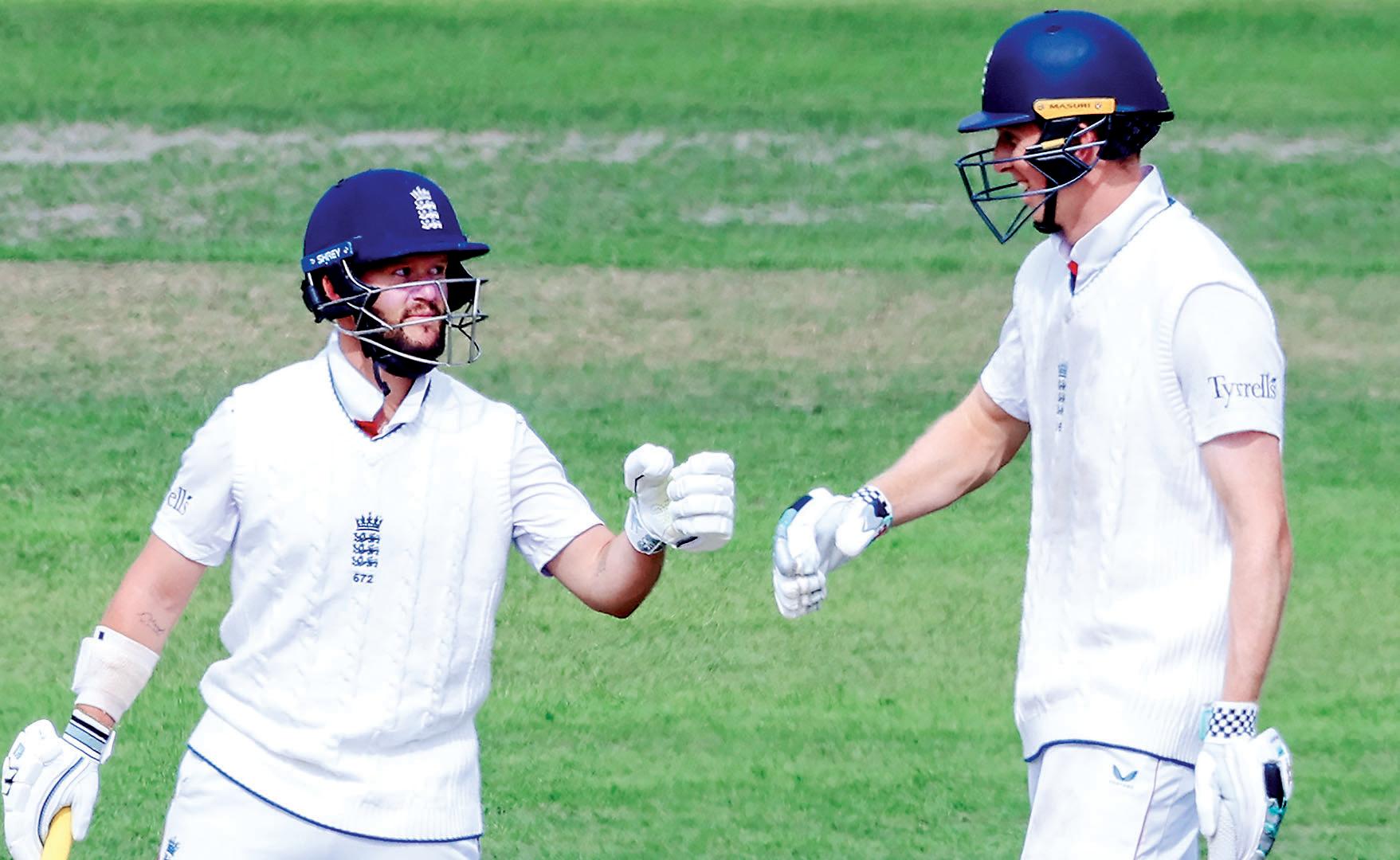 Duckett, Crawley Onslaught Give England the Advantage