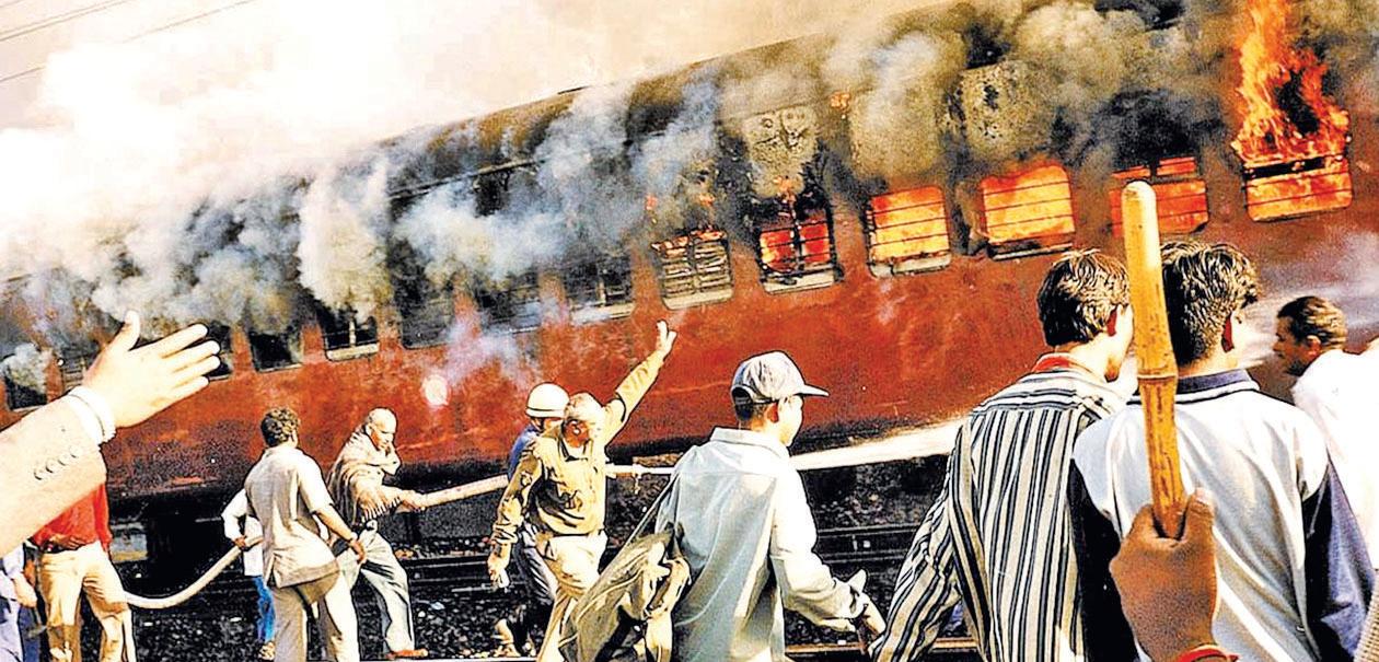 HC acquits 2 convicted in post-Godhra riots
