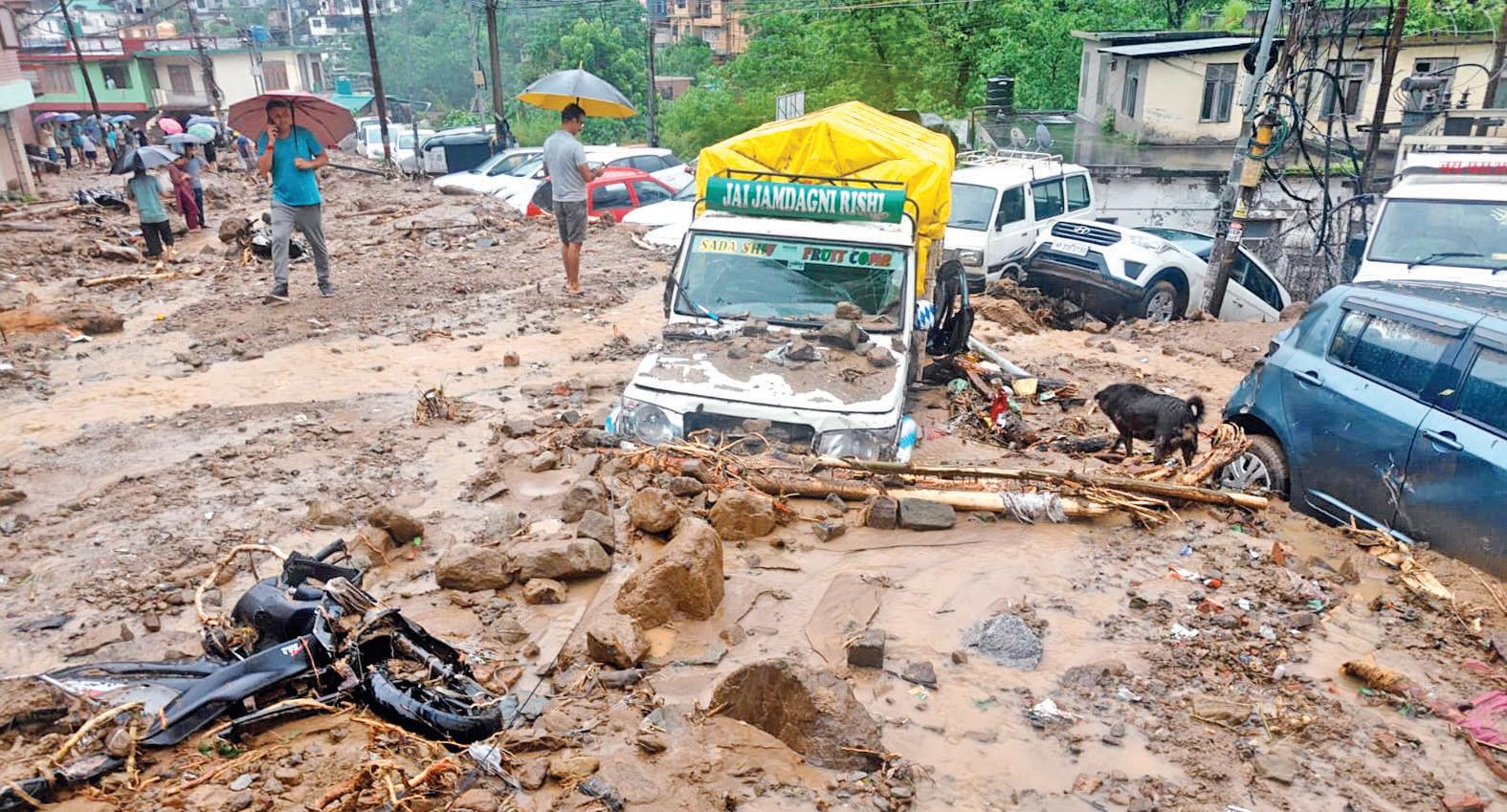Cloudburst triggers flash flood, kills 3 in Himachal