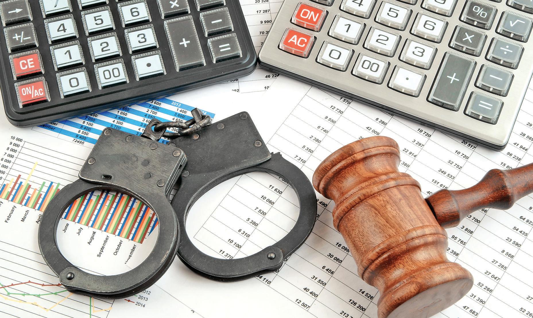 Ex-Axis MF manager arrested for 'front-running'