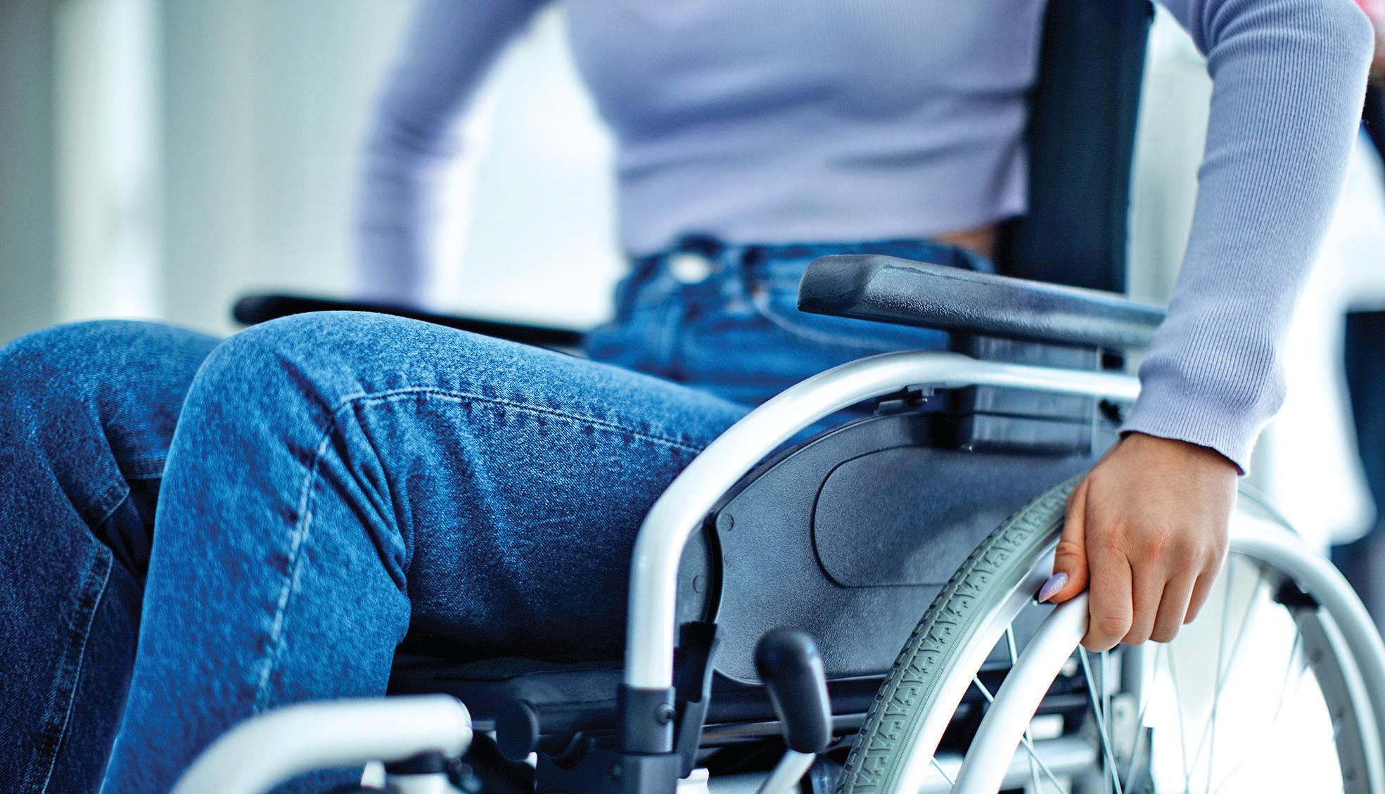 Multiple sclerosis may emerge a decade before neurological symptoms appear