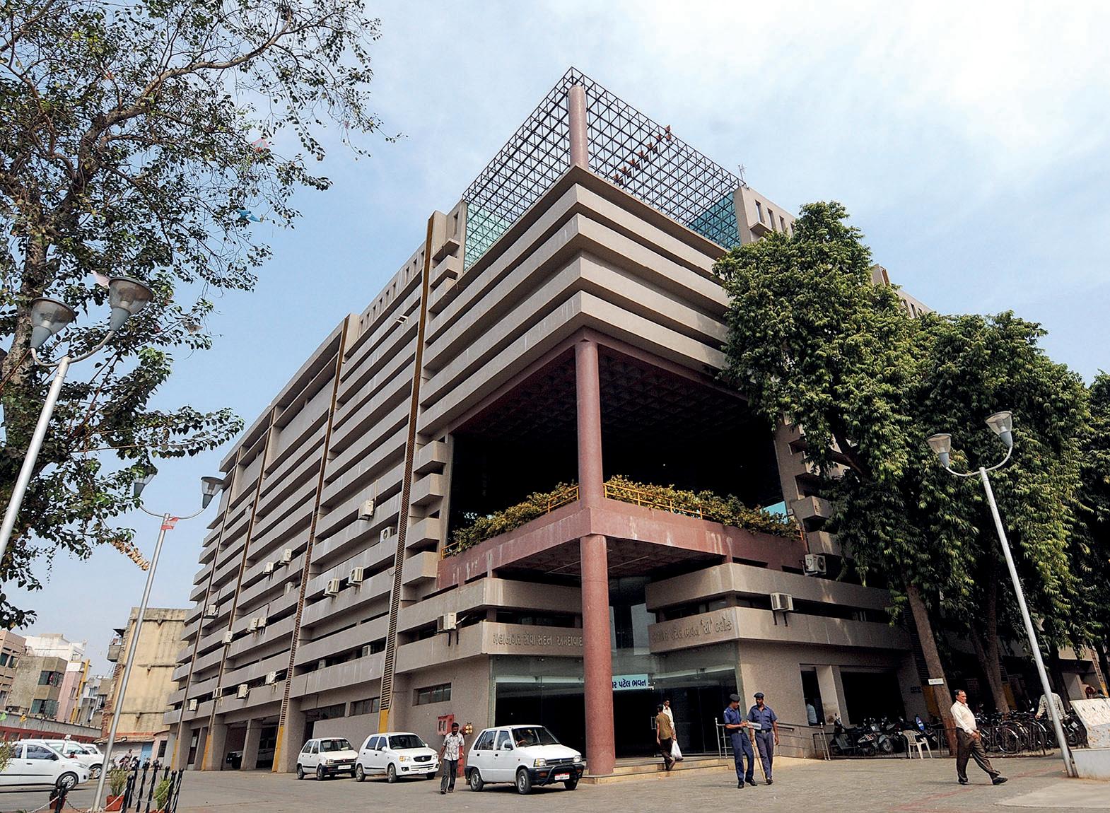Another recruitment scam in AMC, eight suspended