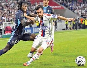 Lyon Leave It Late to Beat 10-Man Marseille 1-0 in the French League