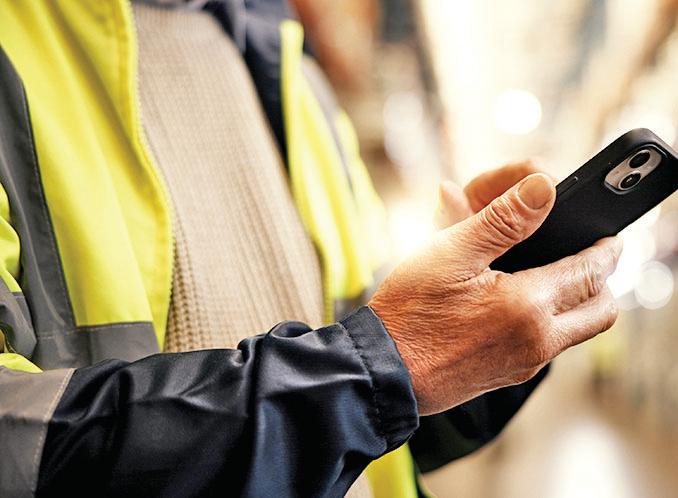 Smartphone exports to US falling