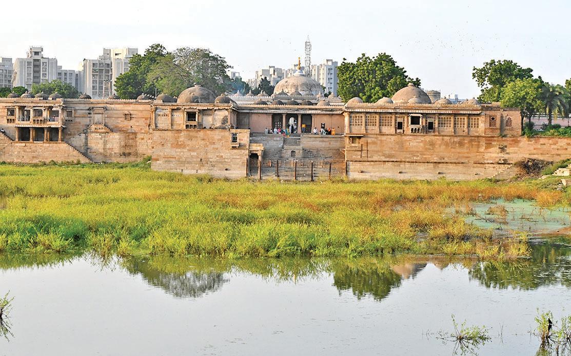HC seeks ASI response over stench at Sarkhej Roja