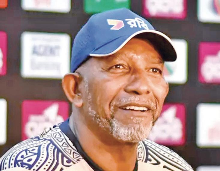 Simmons blames fielding and bad shots for loss