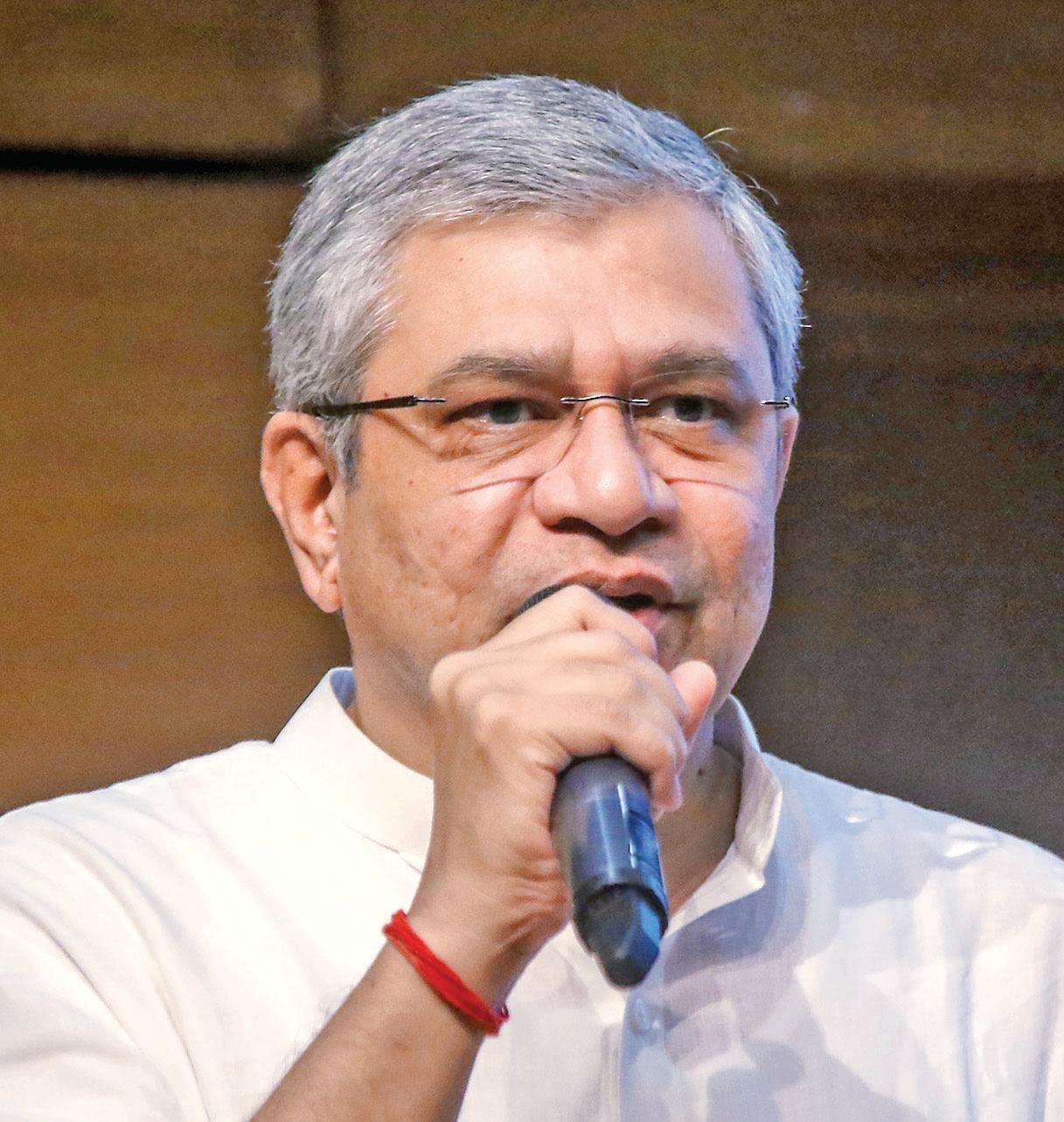 Centre's ECMS gets solid response from industry