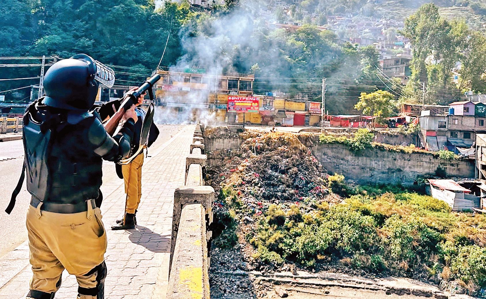 Pak PM 'deeply concerned' over violent protests in PoK
