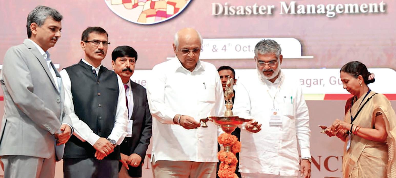 'Progressive land policies have made Guj role model'